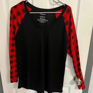Torrid long sleeve. Buffalo plaid sleeves. Size 1X